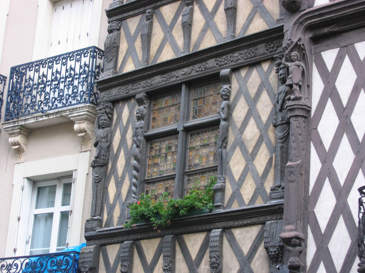 Image 11 of 30  -  125 kB