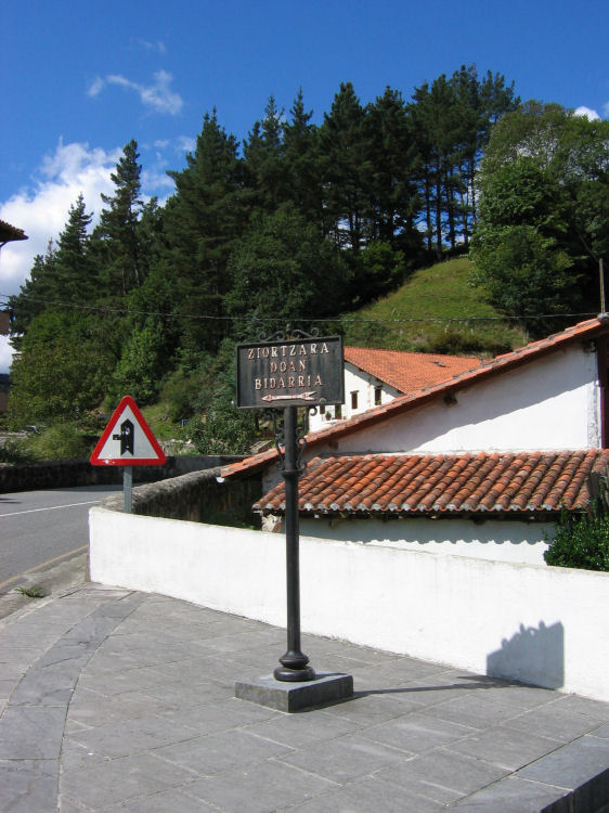 Image 2 of 33  -  104 kB