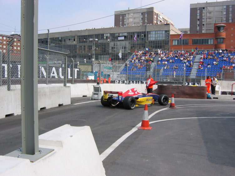 Image 28 of 37  -  104 kB