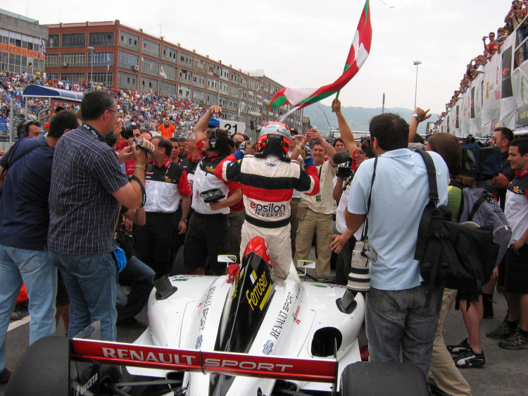 Image 13 of 17  -  122 kB