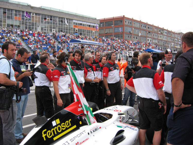 Image 17 of 17  -  136 kB