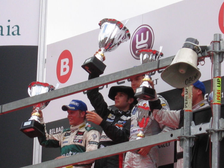 Image 11 of 20  -  87 kB