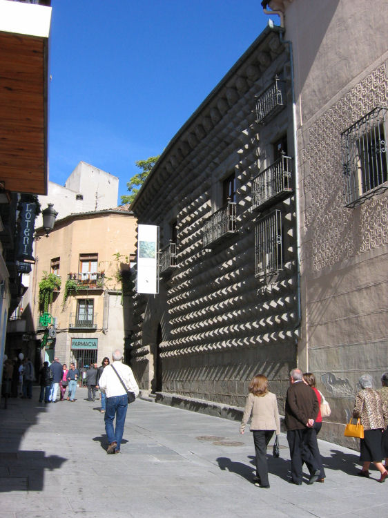 Image 5 of 42  -  113 kB